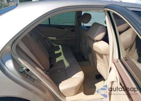 2000 Mercedes-Benz E 320 z USA, uszkodzony, nr VIN WDBJF65J8YB108288